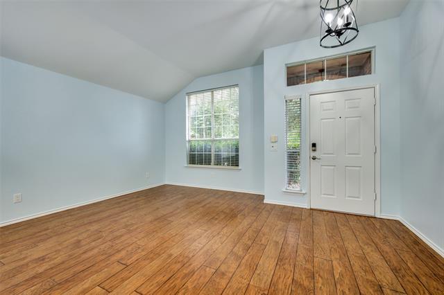 Foto del edificio - 1617 Redwood Dr