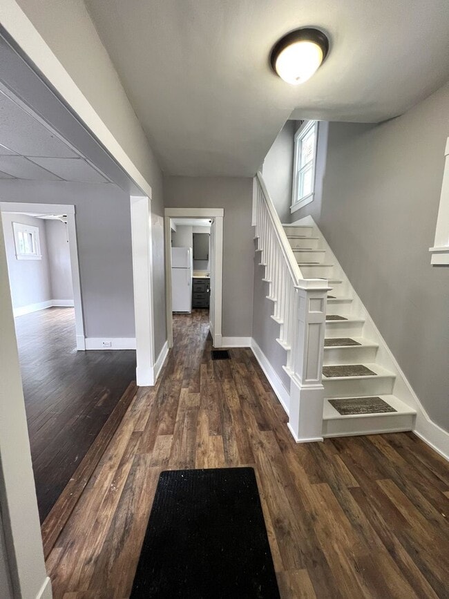 Charming 3 Bed, 1 Bath Home on a Quiet Street in Crafton Heights - Available 7/1! - Charming 3 Bed, 1 Bath Home on a Quiet Street in Crafton Heights - Available 7/1!