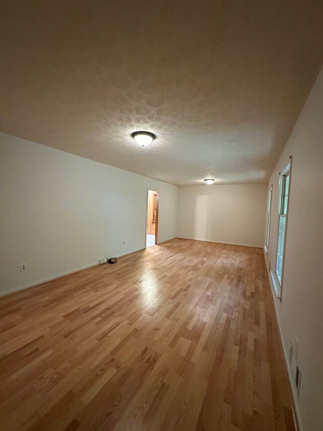 Photo - Available now,  3/2 with large unfinished basement, in University Heights House