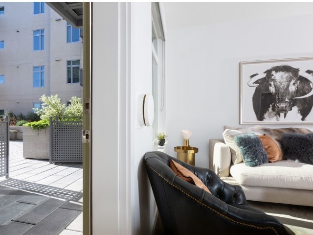 Building Photo - Town29