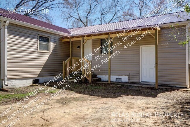Foto del edificio - 300 Carol Dr