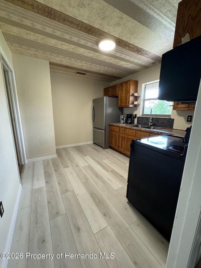 Foto del edificio - 14373 Irving St