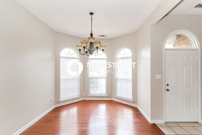 Building Photo - 3 Bedroom Pet-Friendly Home in Olive Branc...