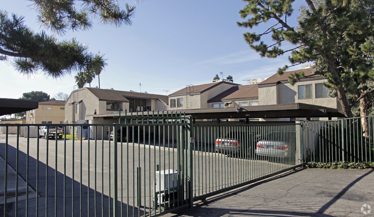 Foto del edificio - Parkview Village