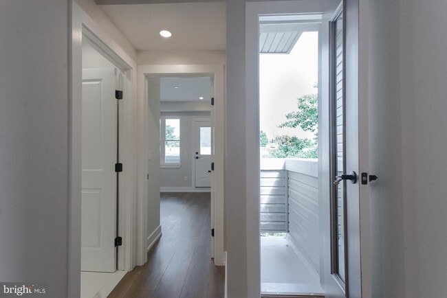 Foto del edificio - 3849 Fairmount Ave