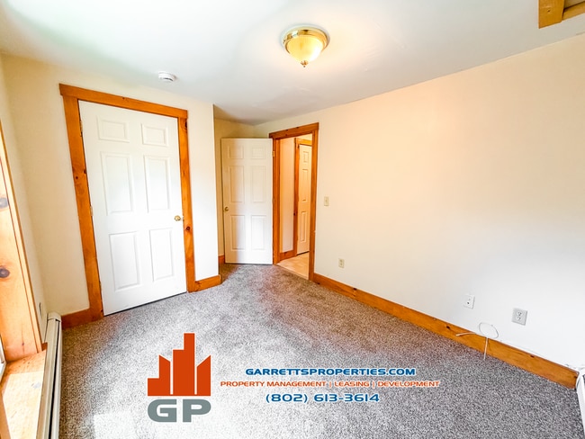 Building Photo - 129 Elm St