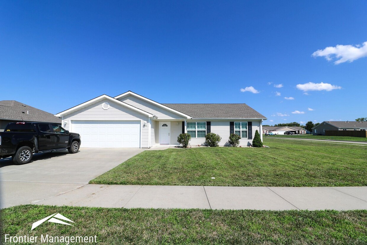 3 br, 2 bath House - 2700 Brookpointe Circle Photo