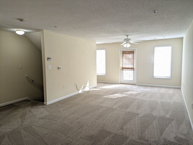 Foto del edificio - Large 3 Bedroom Townhome in Mooresville