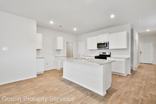 Building Photo - 4 br, 2.5 bath House - 3902 Bay Leaf Loop
