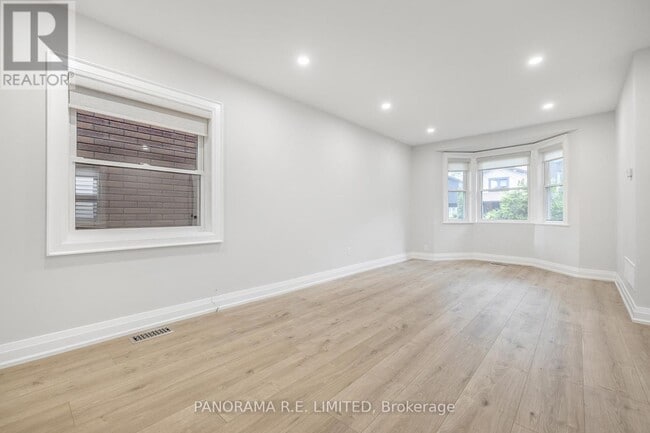 Building Photo - 140 Wolfrey Ave