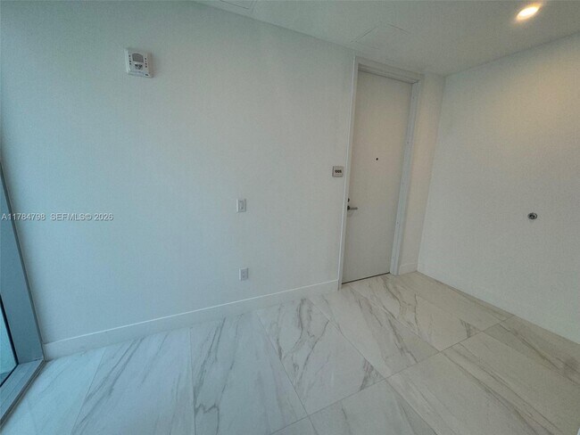 Foto del edificio - 17550 Collins Ave
