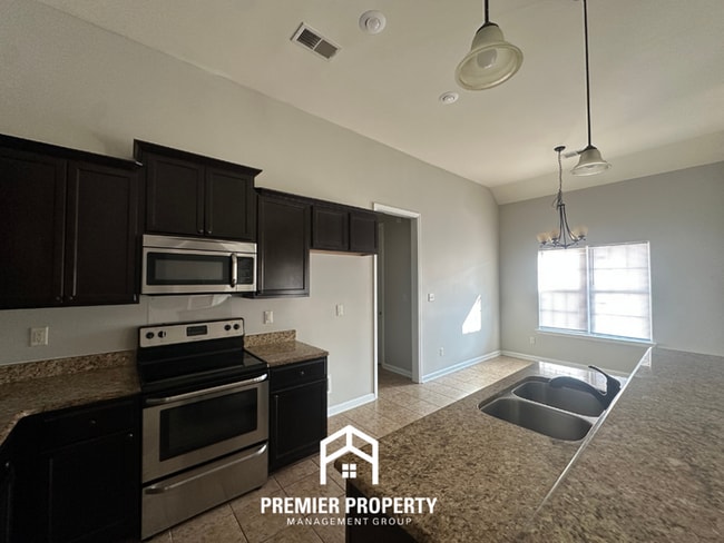 Building Photo - 2274 Southern Woods Dr