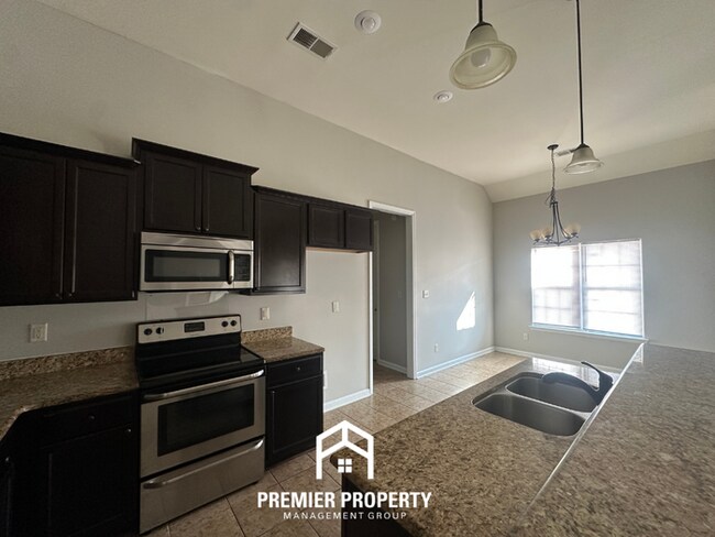 Foto del edificio - 2274 Southern Woods Dr