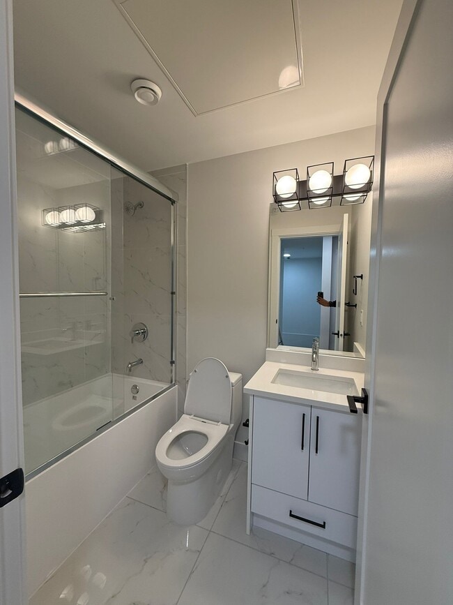 Photo du bâtiment - 163-175A 175a St