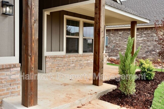 Building Photo - 626 Trails End Dr