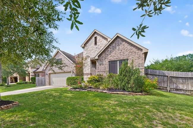 Building Photo - 15802 Pine Cone Ln