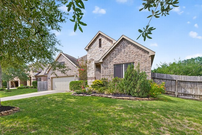 Foto del edificio - 15802 Pine Cone Ln
