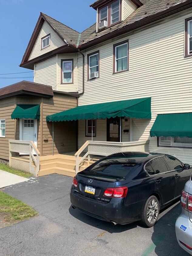 Primary Photo - 547 Orchard St