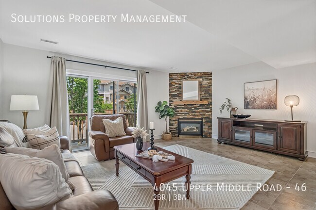 Photo du bâtiment - **Bright 2 Bedroom Townhome Close to All Amenities**