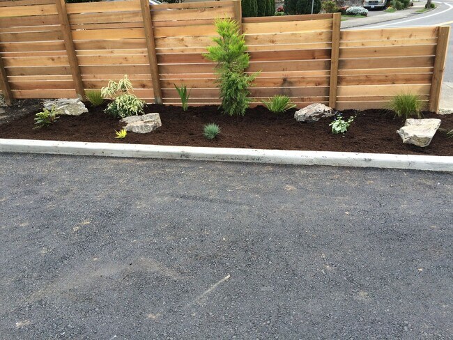 Foto del edificio - Better than Cool 2 bedroom in Creston-Kenilworth