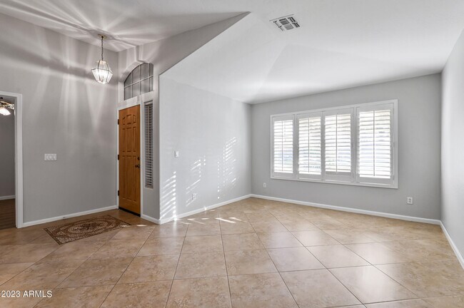 Foto del edificio - 4728 E South Fork Dr