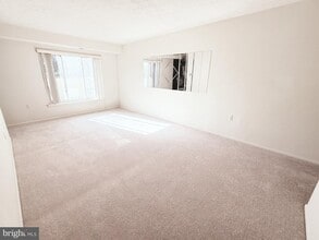 Building Photo - 7716 Hanover Pkwy