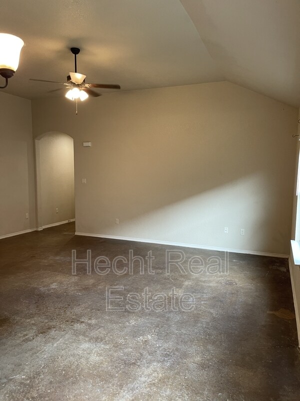 Building Photo - 217 Kaspar Way