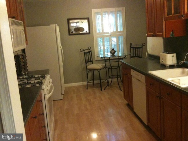 Foto del edificio - 882 College Pkwy