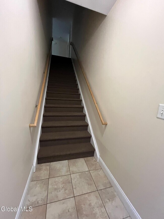 Foto del edificio - 60 Weibel Ave