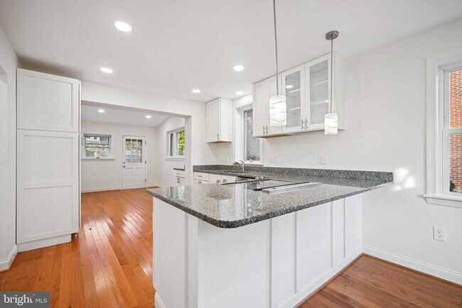 Foto del edificio - 2711 Elnora St