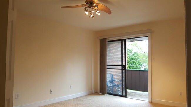 Master bedroom. - 22 Trolley Square