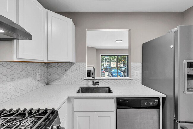 Building Photo - 2609 Lighthouse Ln