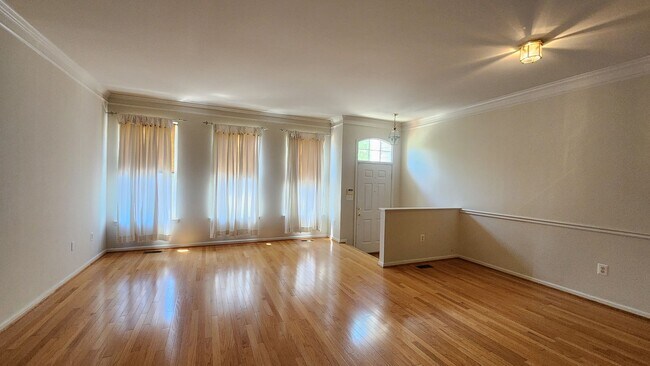 Foto del edificio - Townhome in Island Creek Subdivision