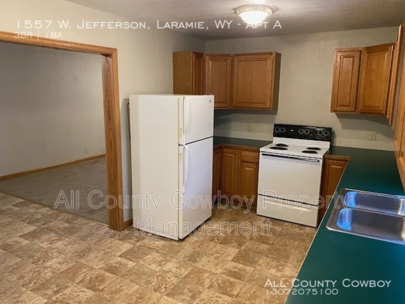 Primary Photo - 1557 W Jefferson St