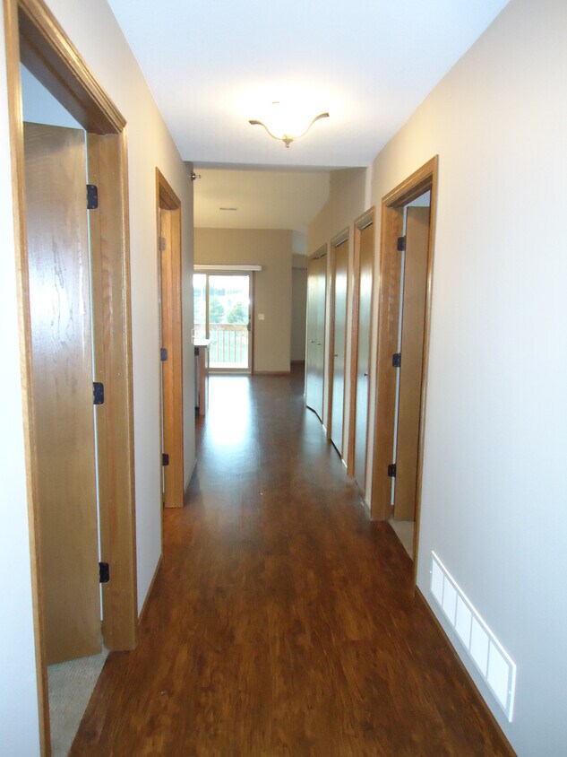 1868 8th Street West Unit Apt. C, Dickinson, ND 58601 Apartments in