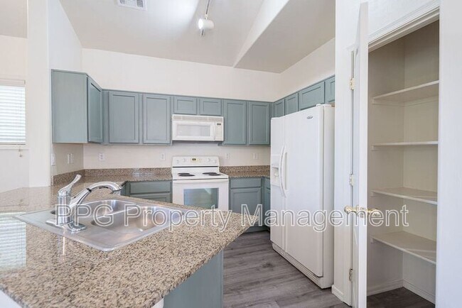 Foto del edificio - 2126 E Fraktur Rd