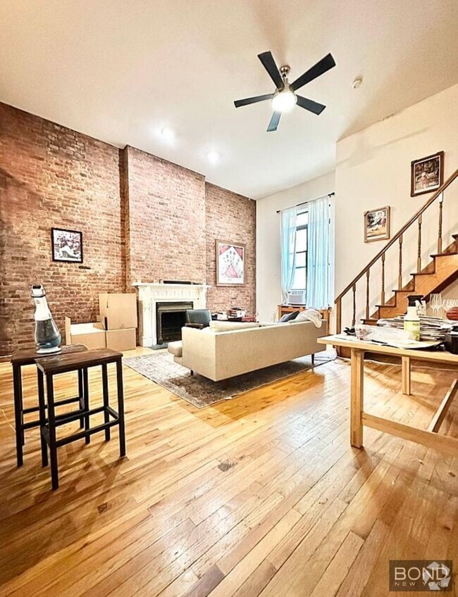 Building Photo - 49 W 73rd St