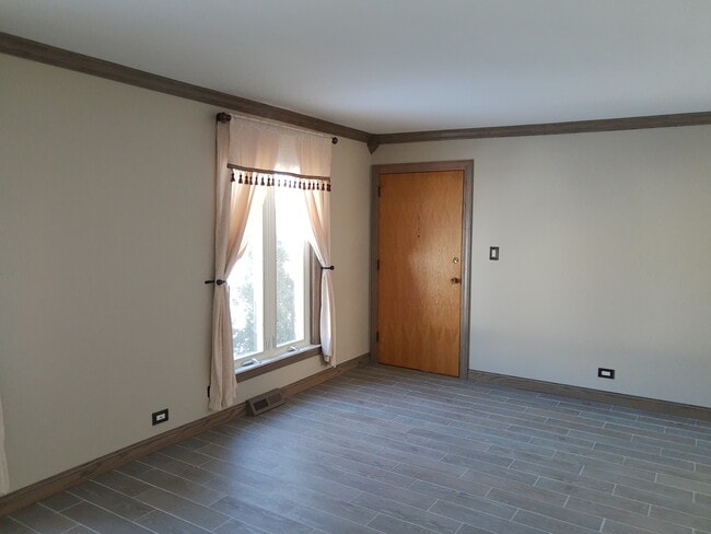 Foto del edificio - 1343 Woodview Ln