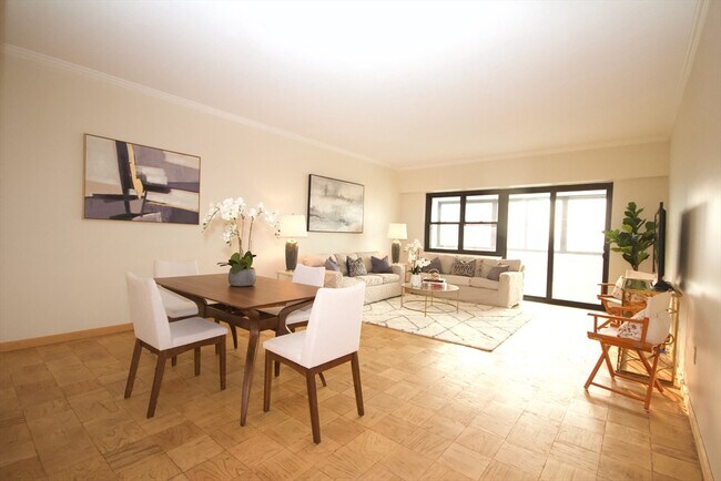 Foto del edificio - 2 Hawthorne Pl