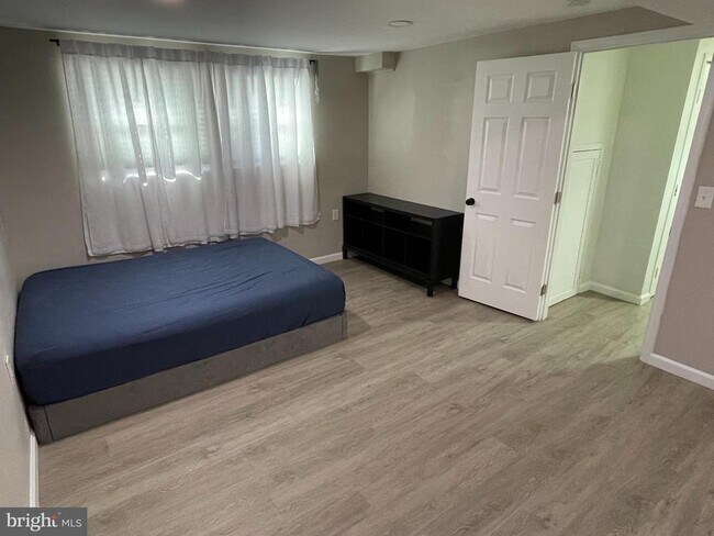 Foto del edificio - 6919 Bugledrum Way