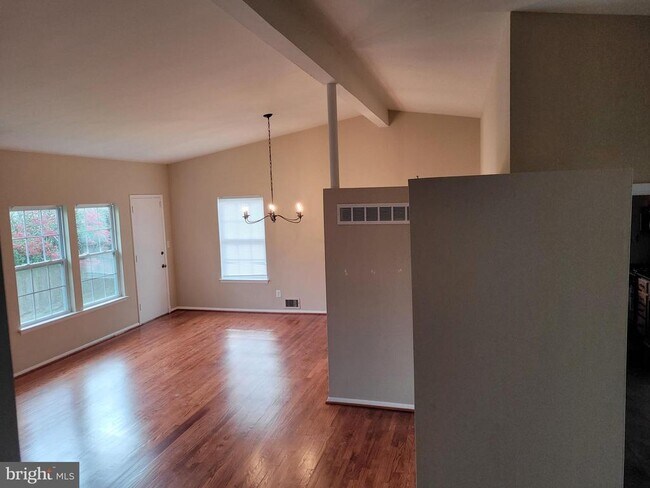 Building Photo - 6805 Pimlico Dr