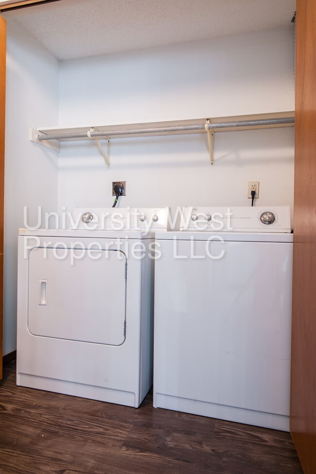 1001 Pinon Dr, Ames, IA 50014 Townhome Rentals in Ames IA