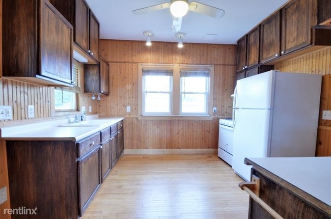 Building Photo - 4 br, 1 bath House - 1105 Robert St So