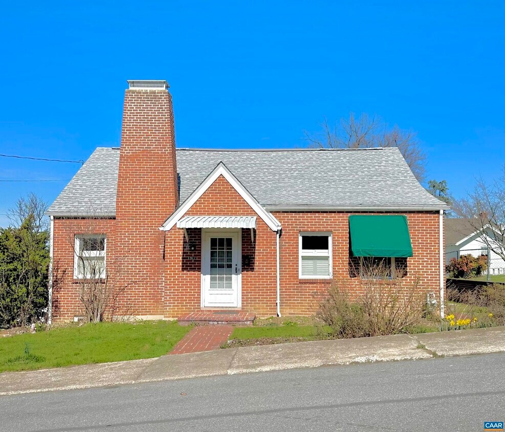 917 Sudbury St, Staunton, VA 24401 House Rental in Staunton, VA