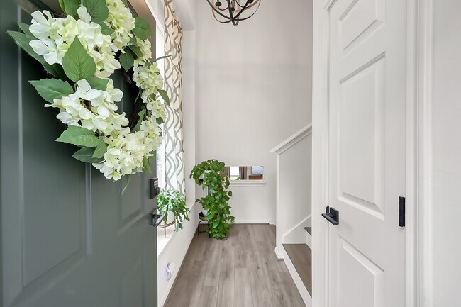 Foto del edificio - 246 N Walden Elms Cir