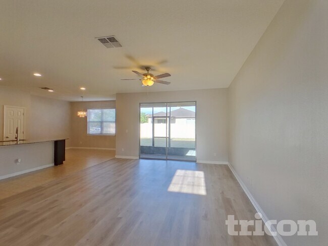 Foto del edificio - 1517 Gadsden Point Pl