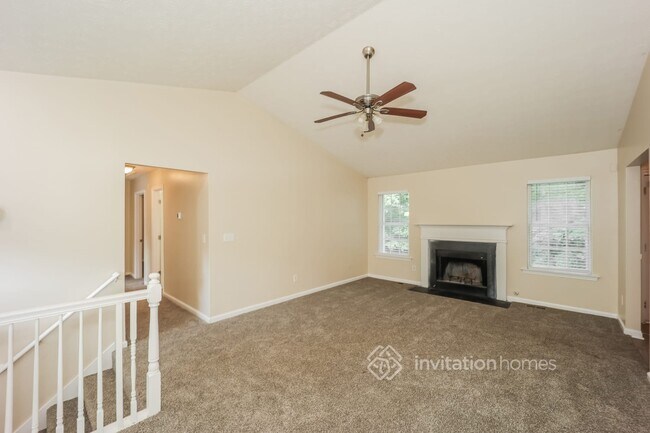 Building Photo - 1750 Cedar Hill