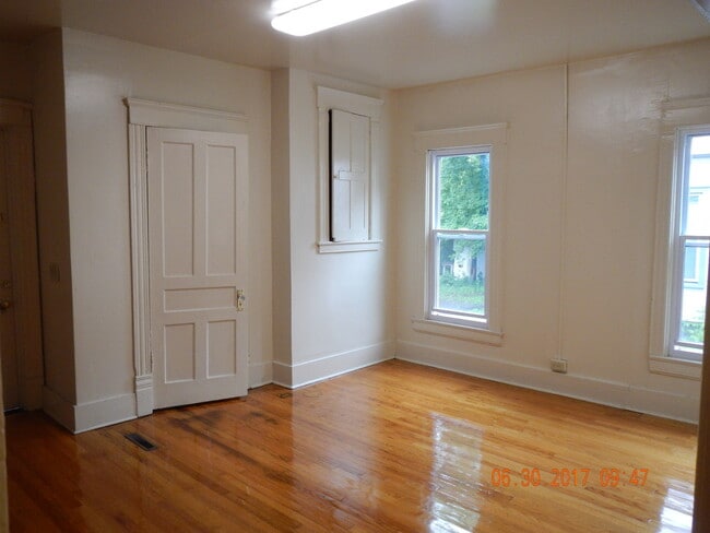 Building Photo - 430 Westcott St