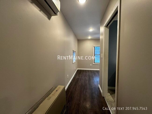 Building Photo - 126 Western Ave