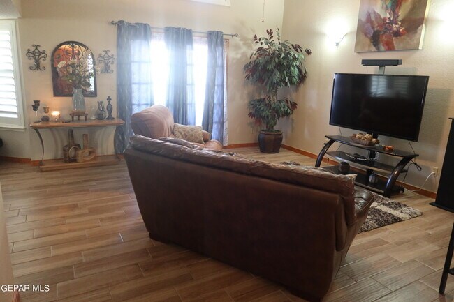 Building Photo - 861 Dulce Tierra Dr